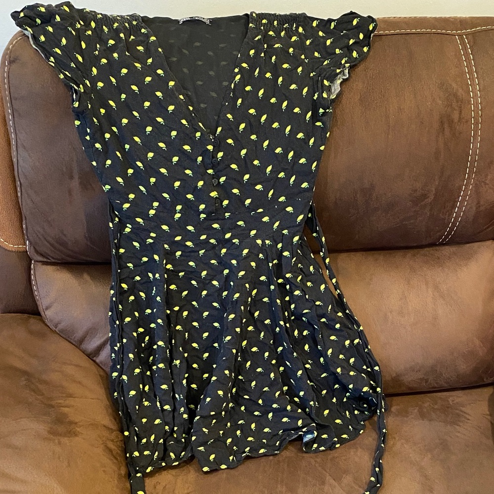 Black and Yellow Patterned Women's Top